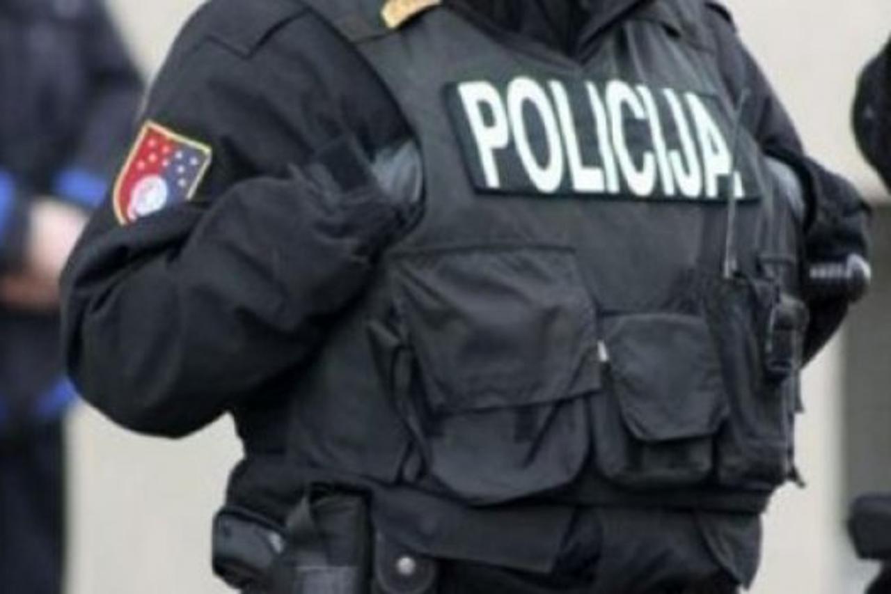 policija