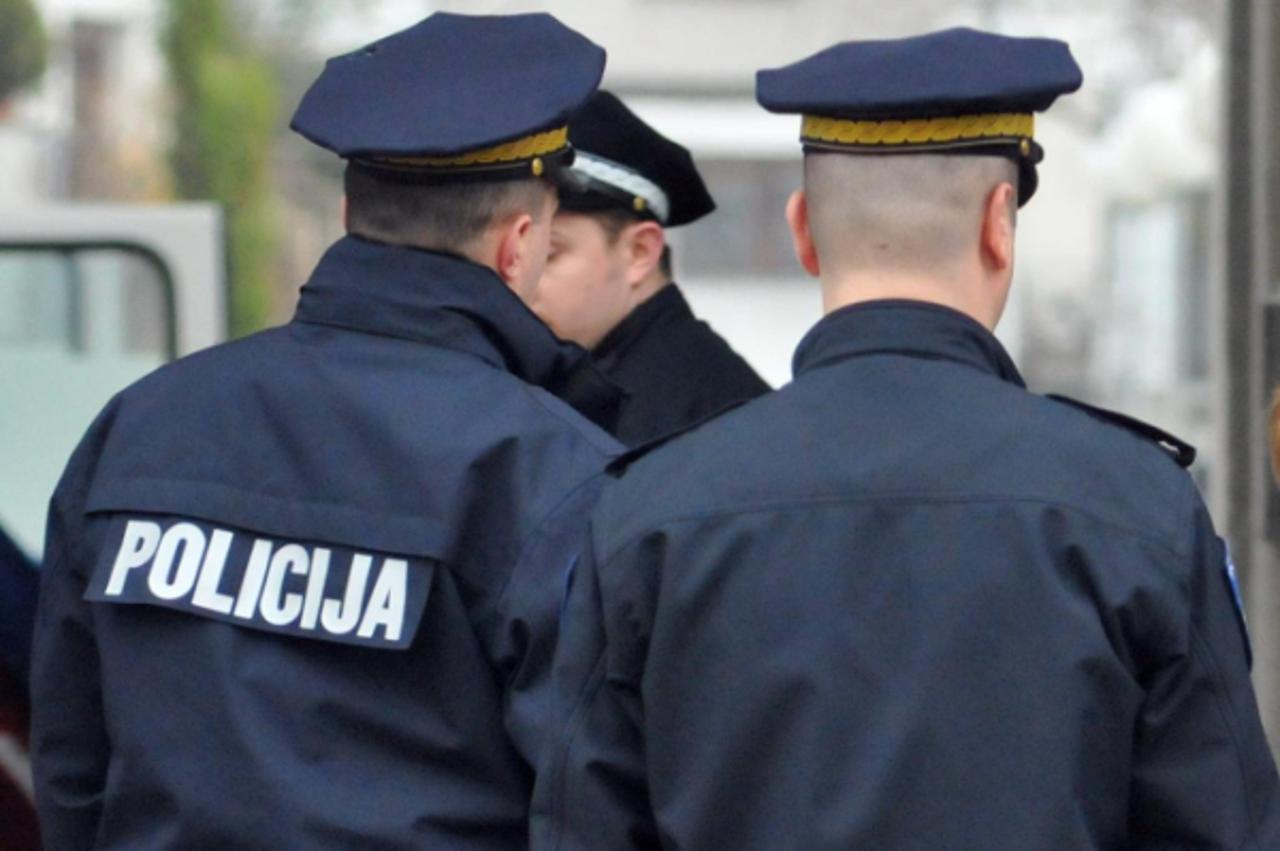 policajci