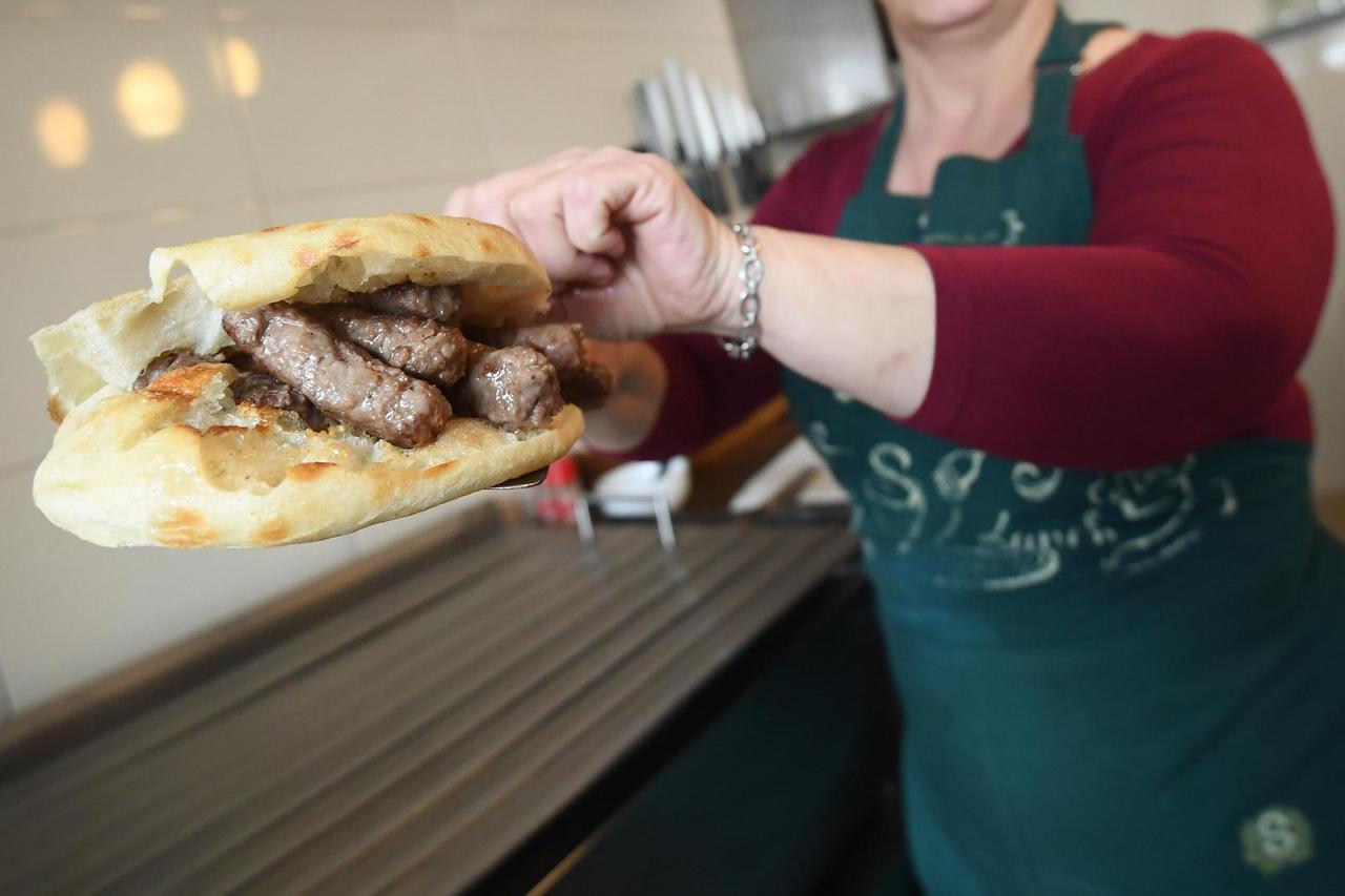 ćevapi