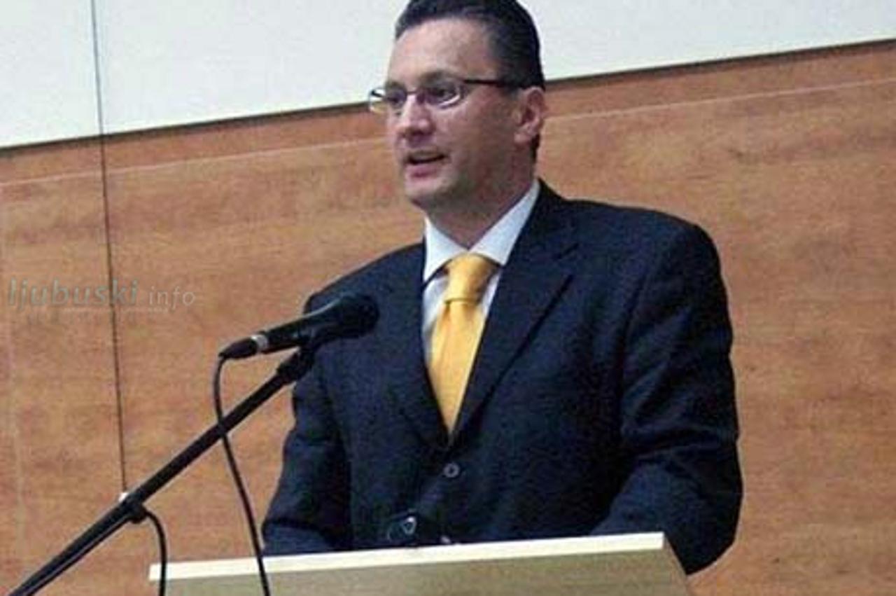 Zoran Tomić