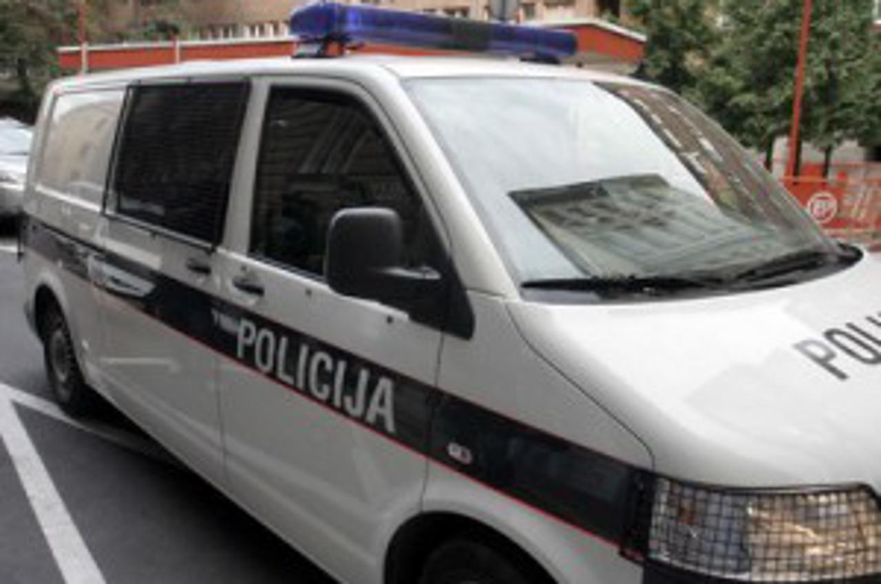 policija