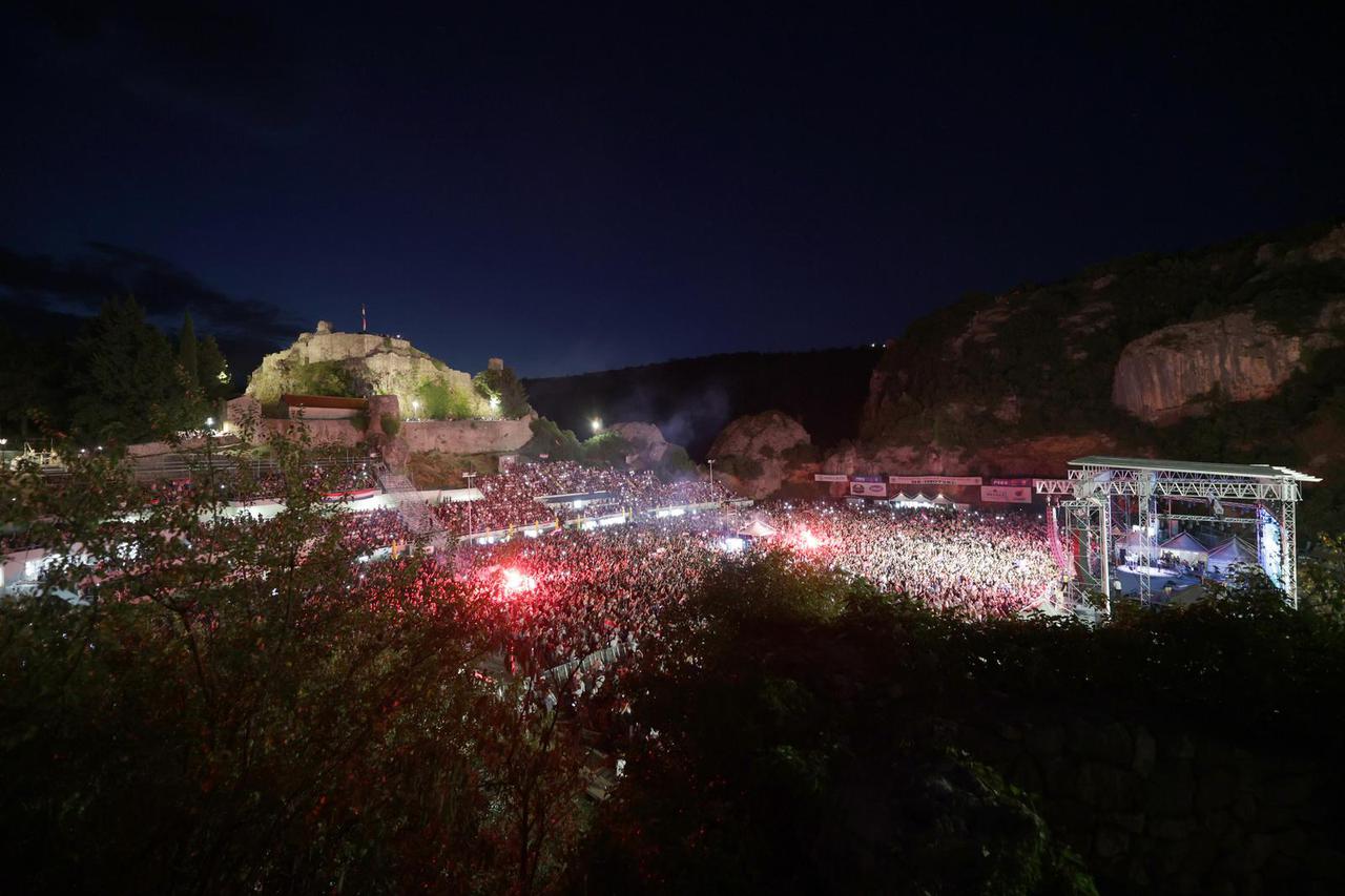 koncert u imotskom - Thompson, Zečić i Mate Bulić