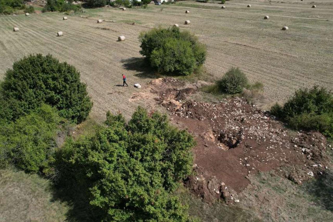 uništena bazilika - lokalitet Crkvina u Vinici