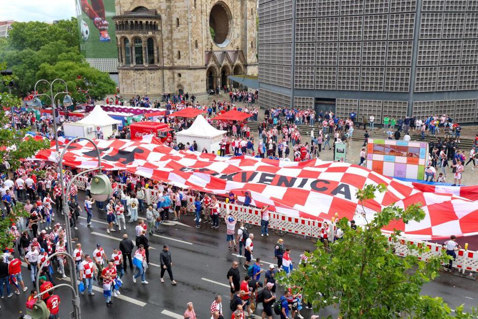 hrvatska zastava u berlinu