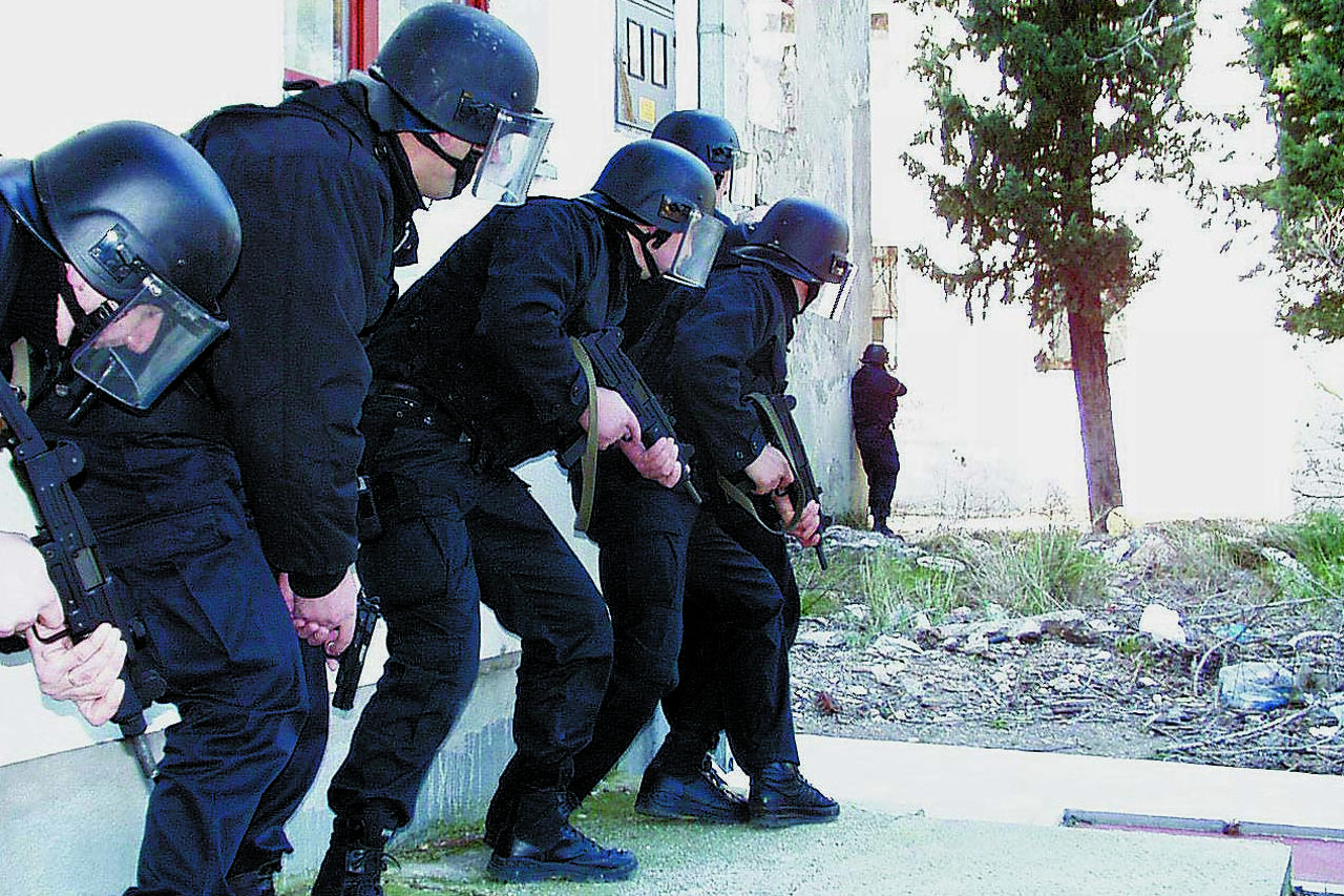 JEDINICE ZA POTPORUMUPA  HNZ NA VJEZBI U SJEVERNOM LOGORU SNIMIO R. SOLDO specijalna policija