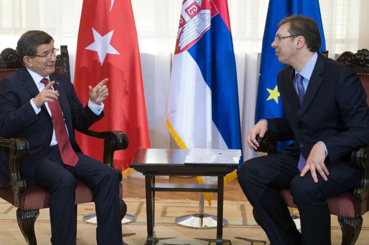 Davutoglu i vučić