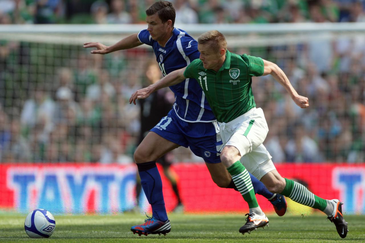 The Republic of Ireland's Damien Duff in action against Bosnia  Herzegovina's Edin Dzeko (left) during the International Friendly at the Aviva Stadium, Dublin, Ireland.  Photo: Press Association/PIXSELL