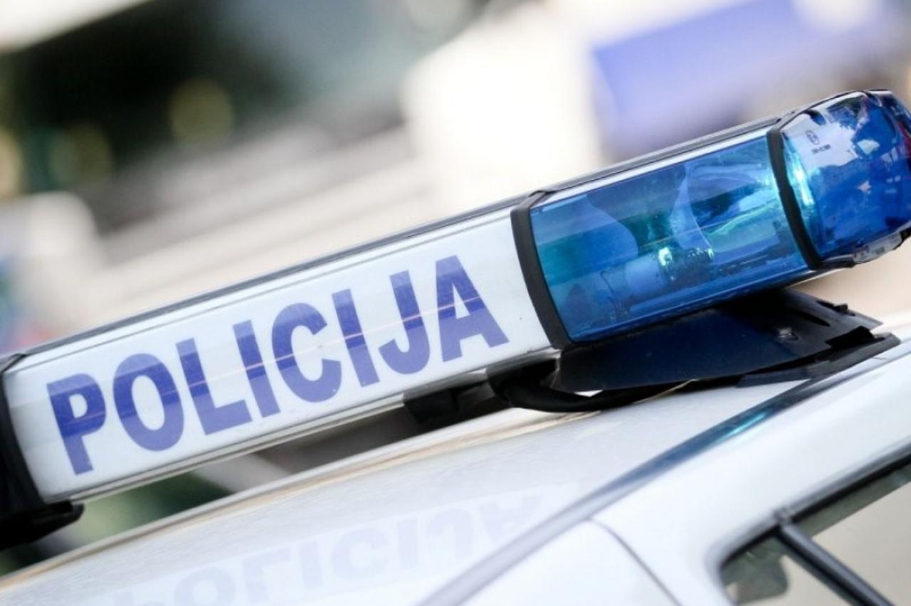 policija