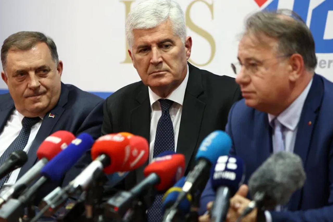 storyeditor/2024-10-14/niksic-dodik-covic-1080x567.jpg